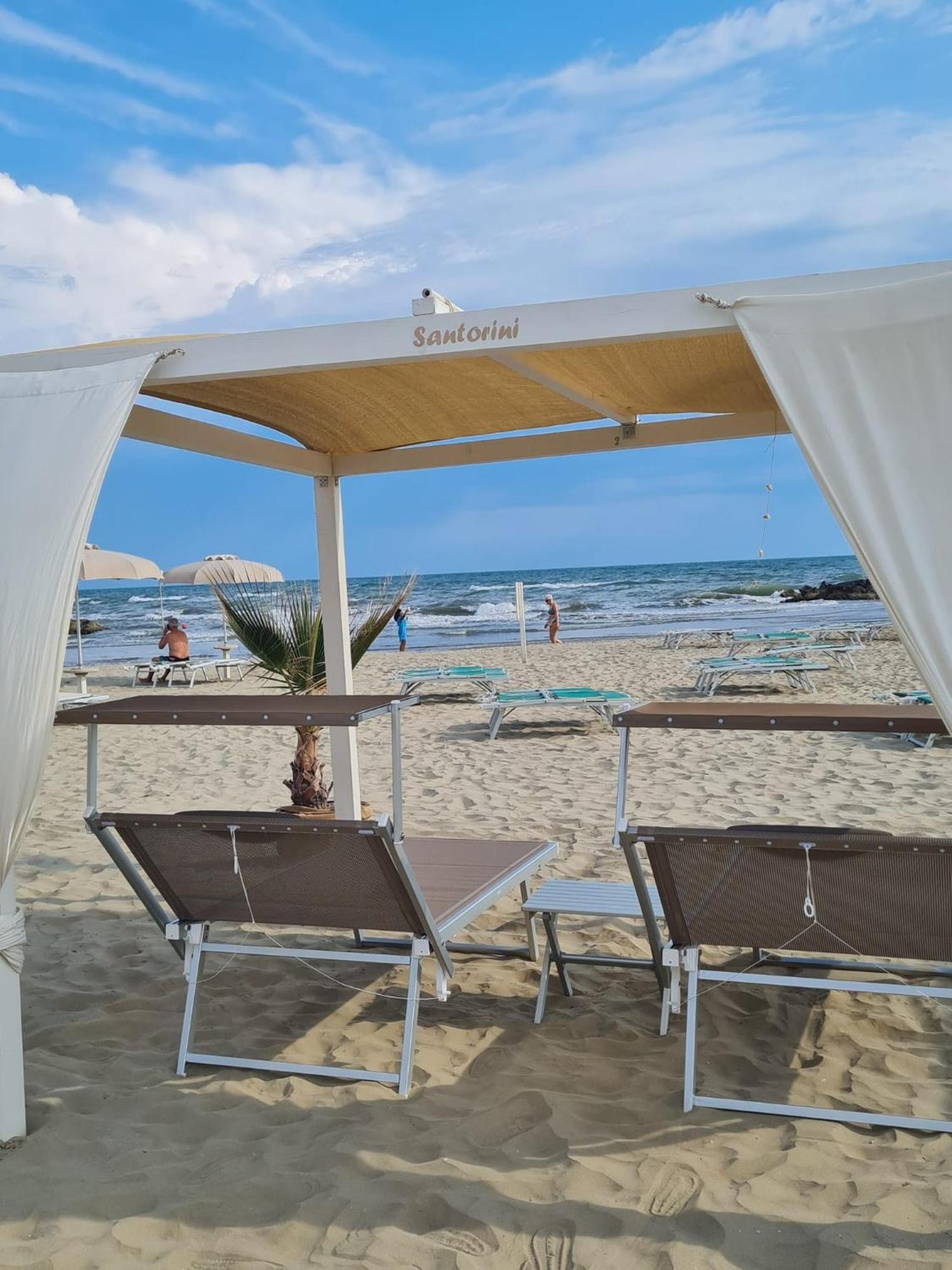 Hotel Brezza Rimini Bagian luar foto